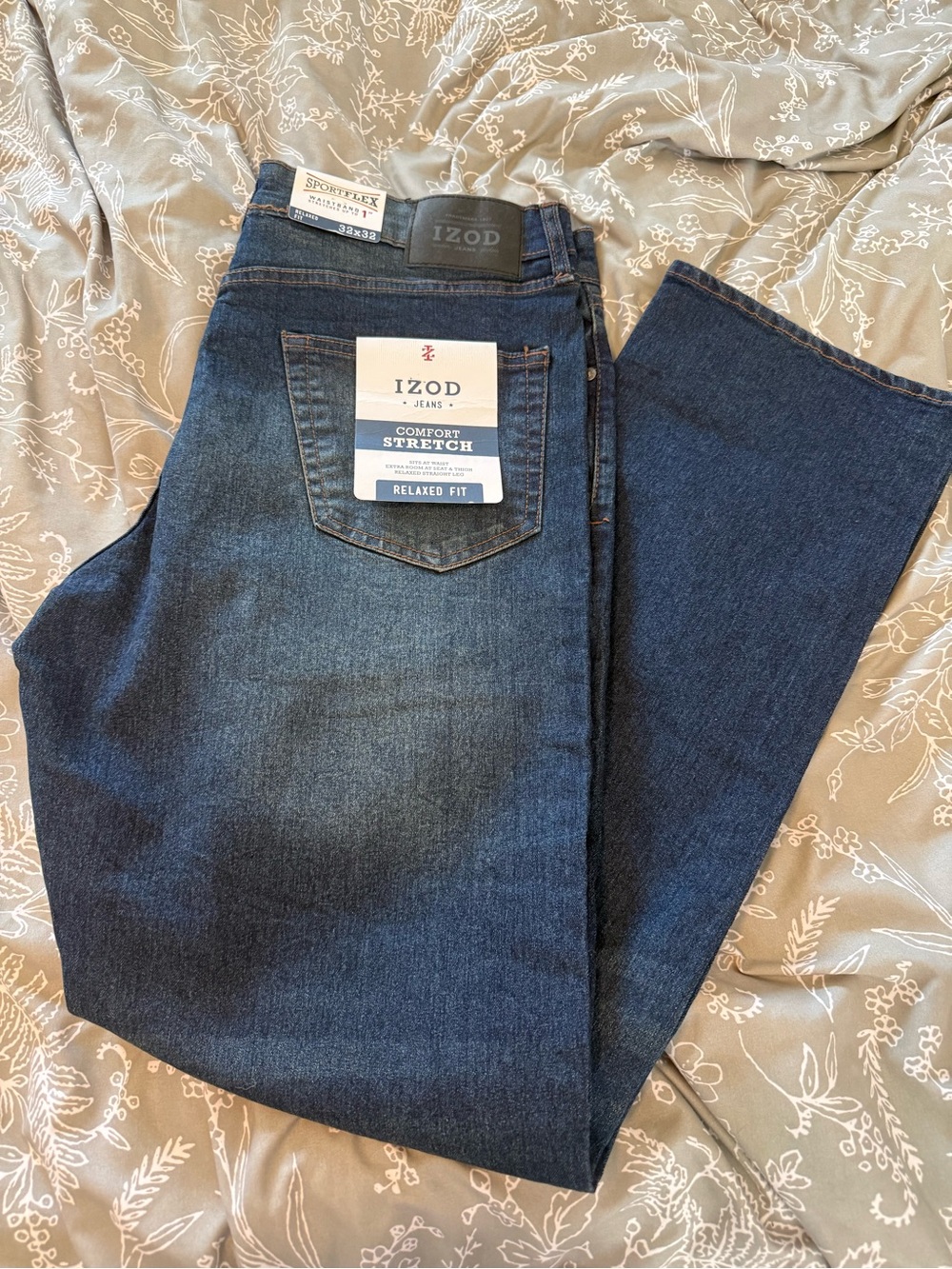 Izod Men’s Relaxed Fit Stretch Jeans - Dark Blue Denim